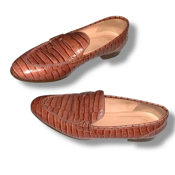 J. Crew Academy Crocodile embossed Pattern leather Loafers - Picture 2 of 7